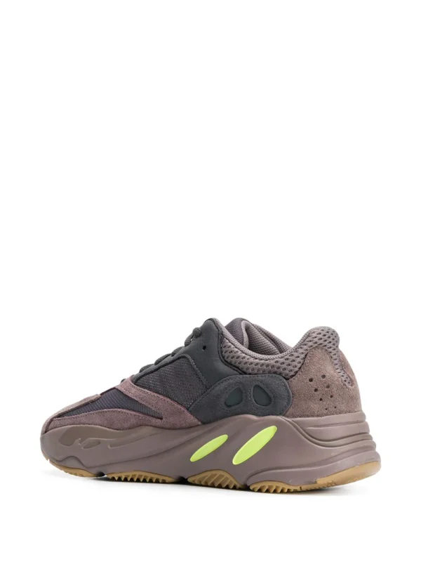 Adidas Yeezy 700 Mauve - Image 3