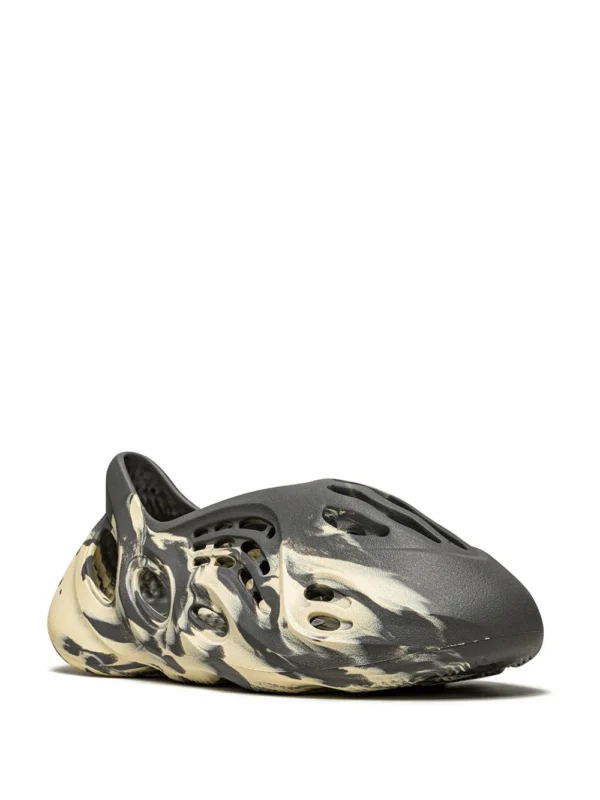 Adidas Yeezy Foam Runner MXT Moon Gray - Image 2
