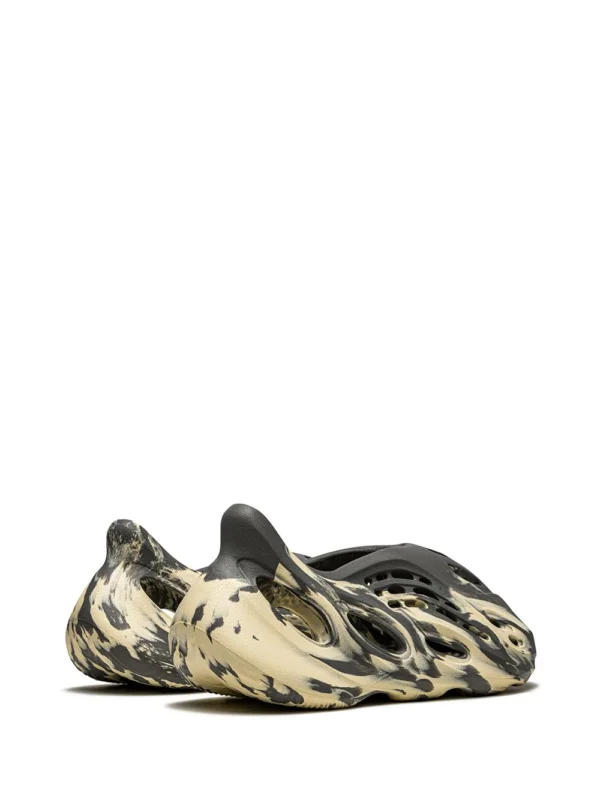 Adidas Yeezy Foam Runner MXT Moon Gray - Image 3