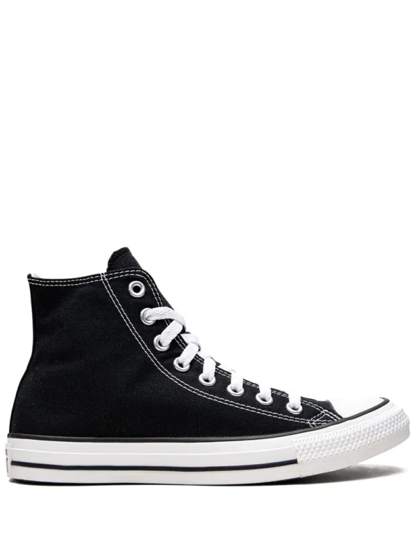 Chuck Talyor Converse Black And White Low