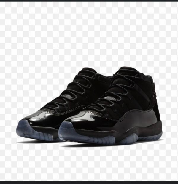 Air Jordan 11 Retro Cap and Gown